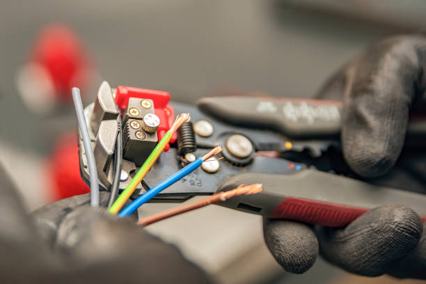 Best Electrical Troubleshooting Services  in Callahan, FL